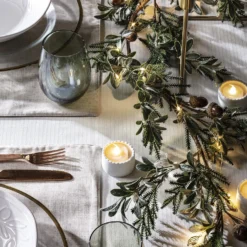 Batteriebetriebene 20er Mikro-LED-Lichterkette mit goldenen Blättern in Warmweiß