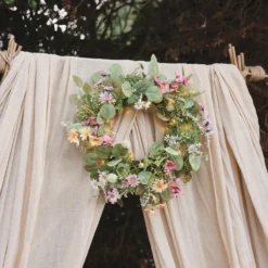 Beleuchteter 40cm LED‑Frühlingskranz mit Gänseblümchen & Timer