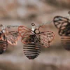 Bienen-Solar-Lichterkette mit 10 warmweißen LEDs aus Metall
