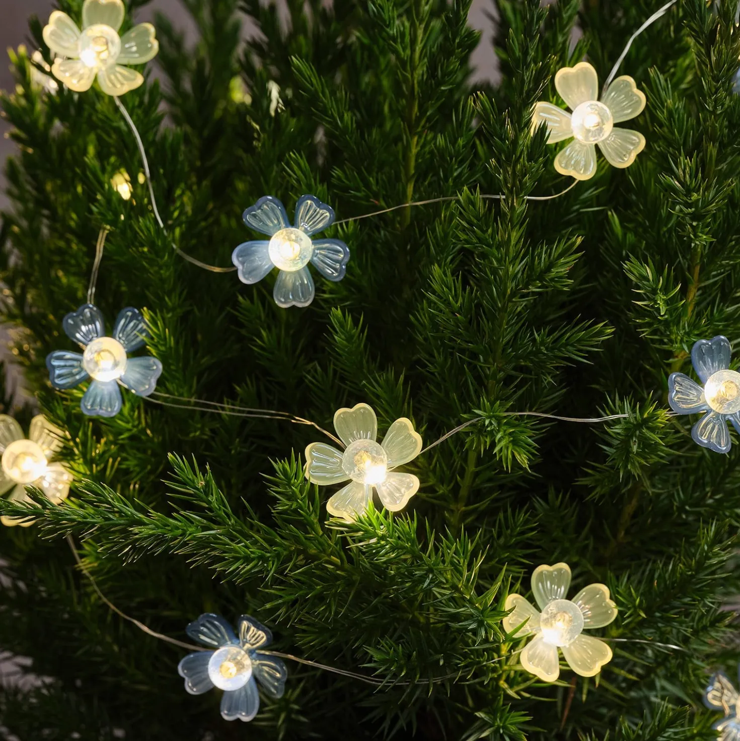 Blaue & weiße Mikro-LED-Blumenlichterkette Warmweiß mit Timer