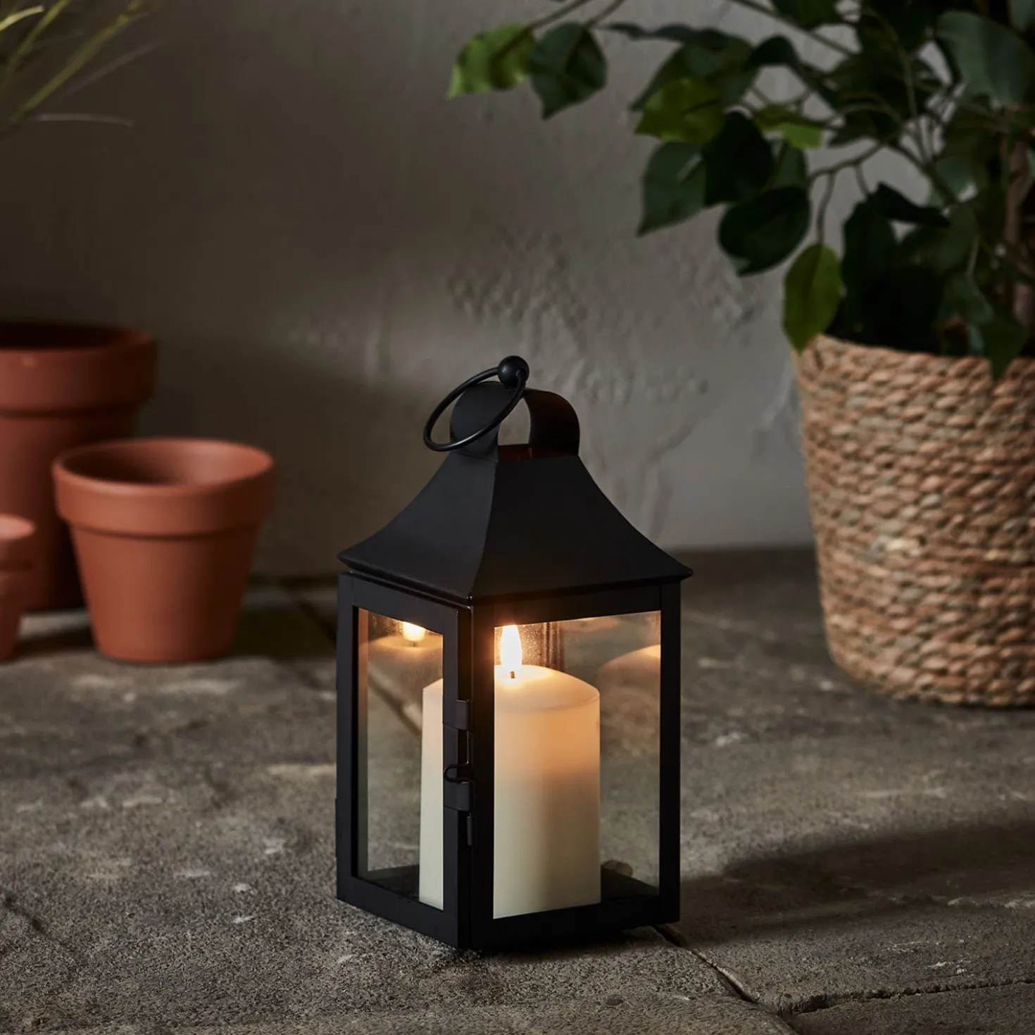25cm Albury Gartenlaterne mit TruGlow® Outdoor Kerze mit Fernbedienung