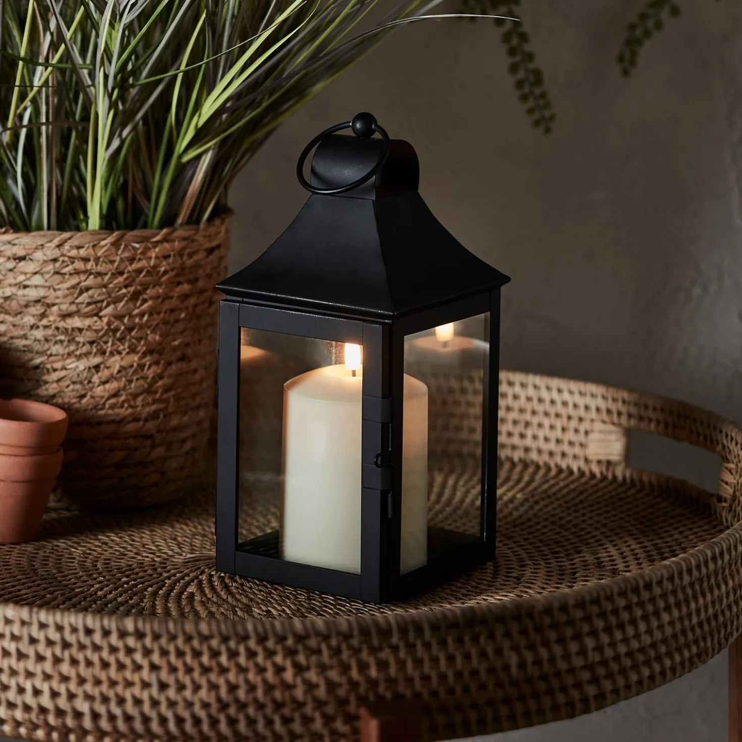 25cm Albury Gartenlaterne mit TruGlow® Outdoor Kerze mit Fernbedienung