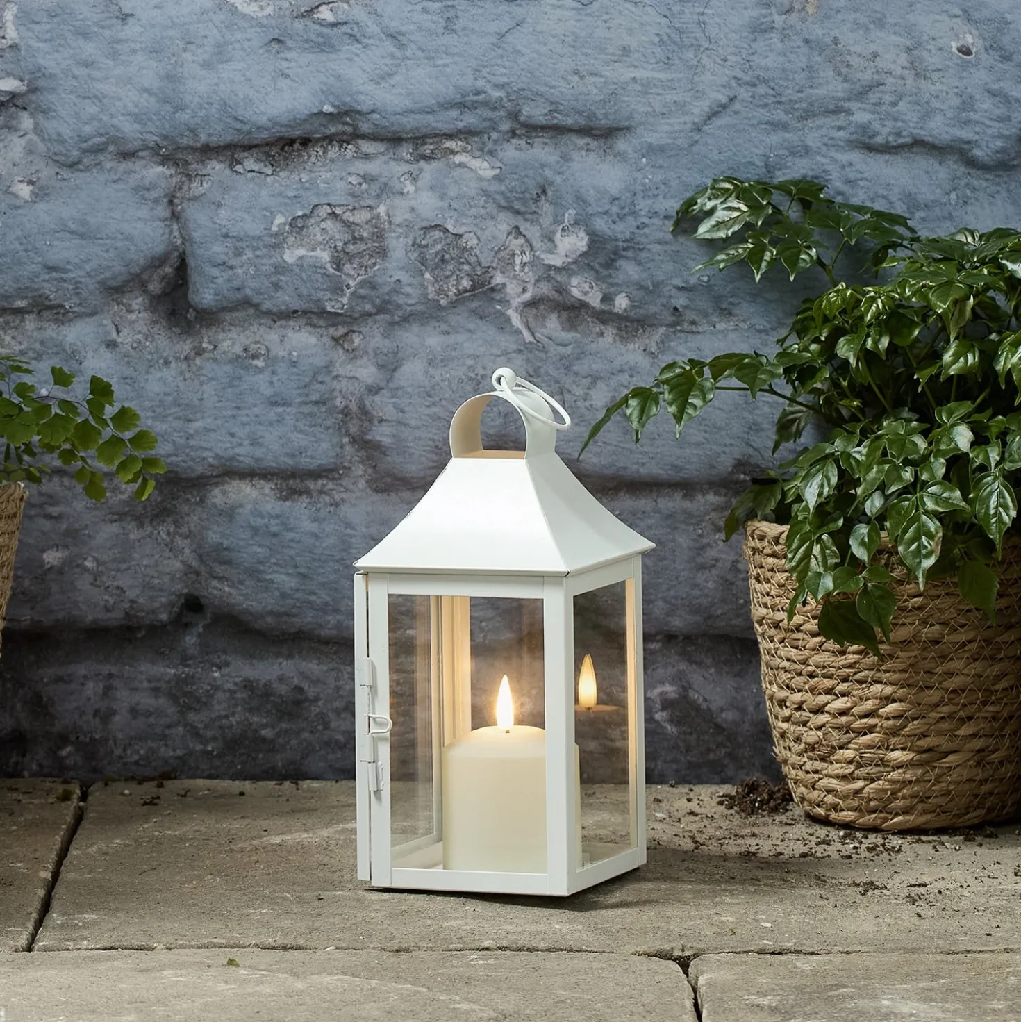 25cm Albury Gartenlaterne weiß mit TruGlow® Outdoor Kerze