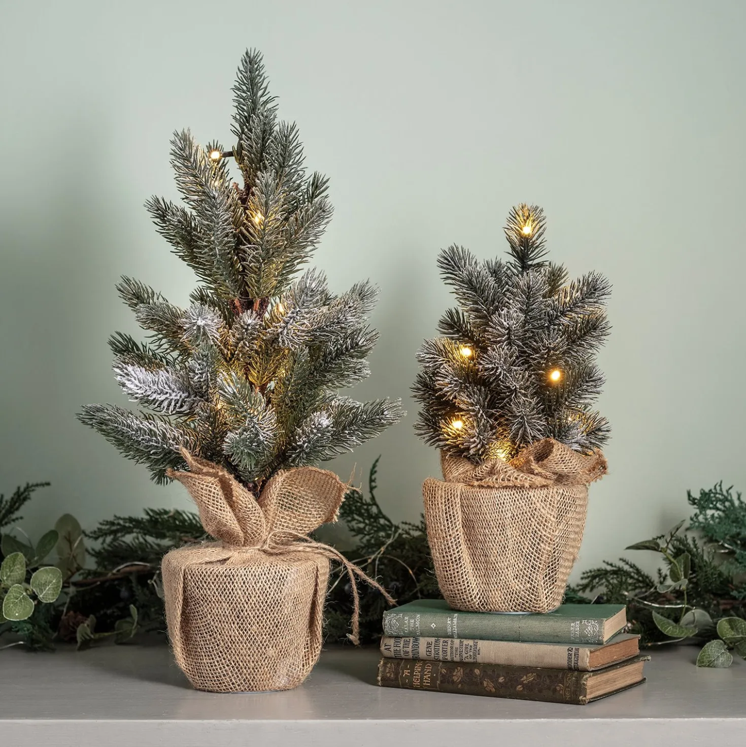 30cm Aspen LED Tisch Mini Weihnachtsbaum