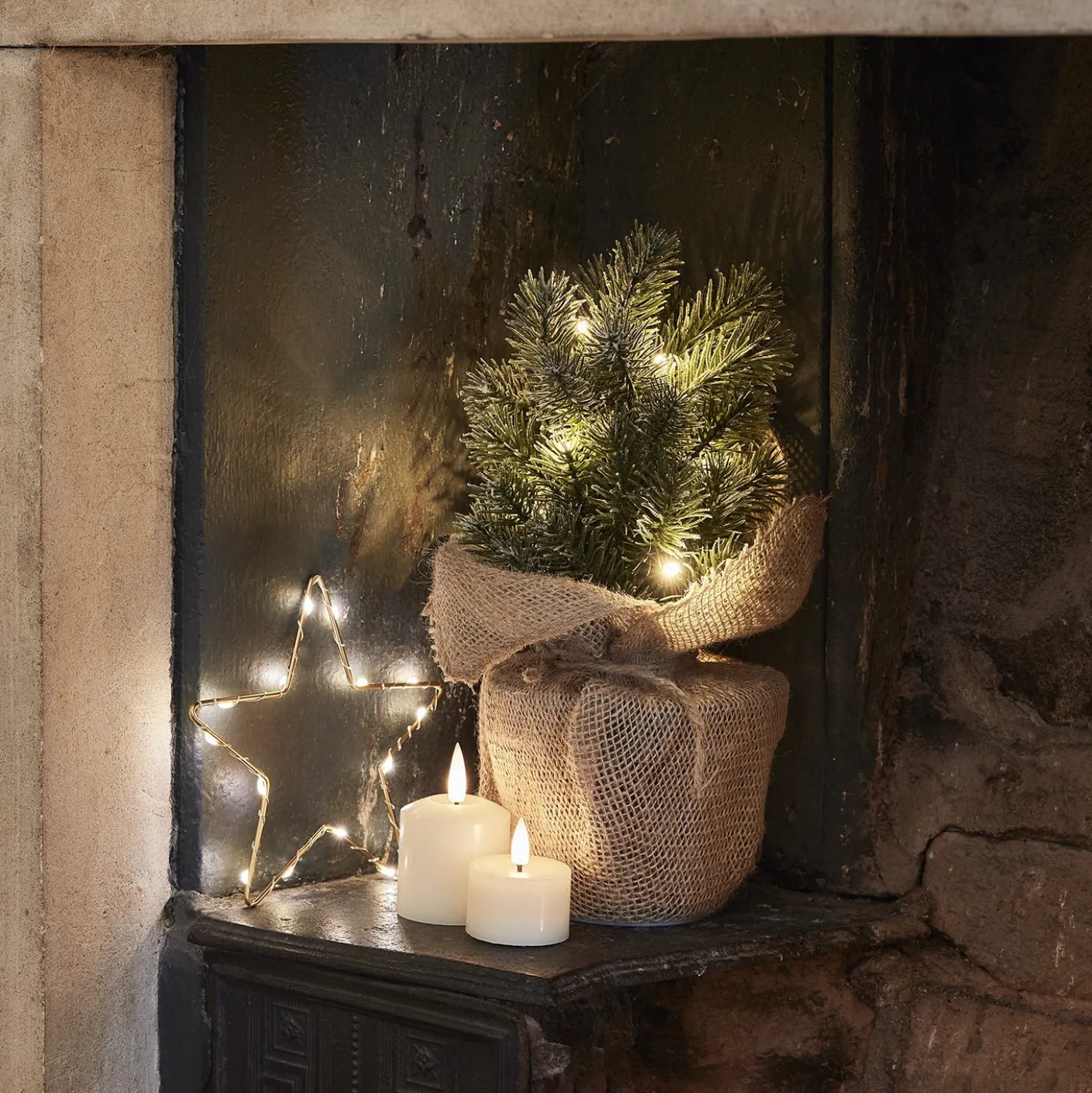 30cm Aspen LED Tisch Mini Weihnachtsbaum
