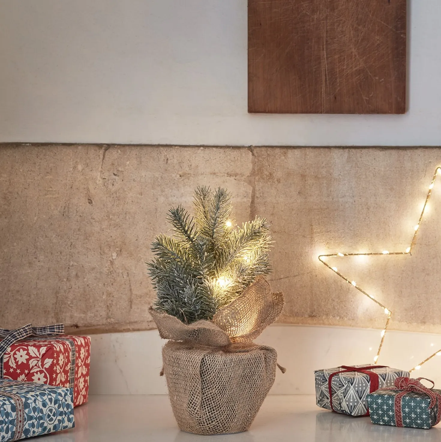 30cm Aspen LED Tisch Mini Weihnachtsbaum