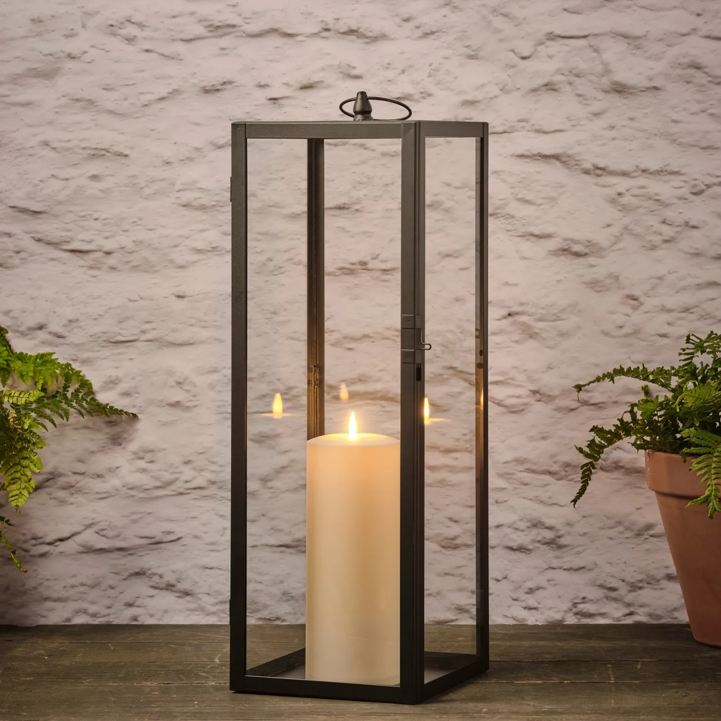 60cm Bowen Gartenlaterne mit TruGlow® Outdoor Kerze mit Fernbedienung