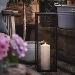60cm Bowen Gartenlaterne mit TruGlow® Outdoor Kerze mit Fernbedienung