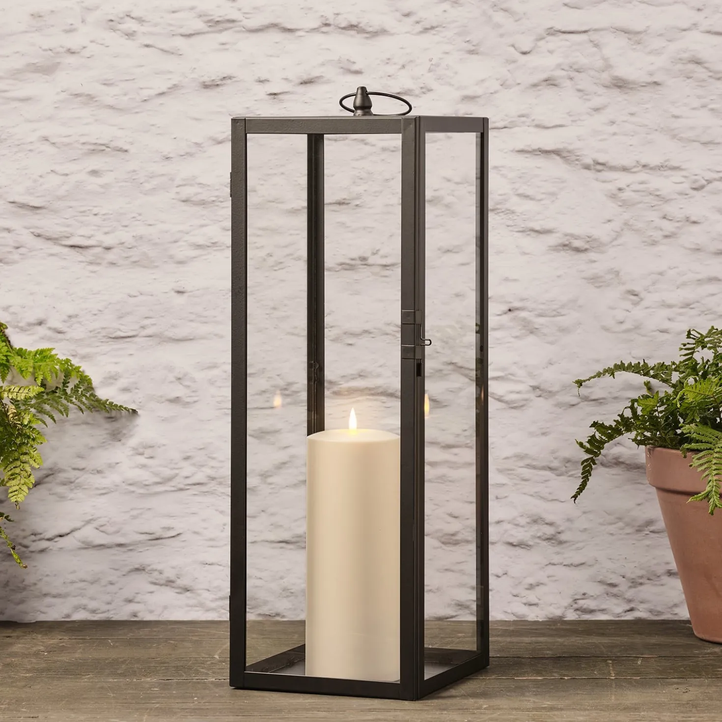 60cm Bowen Gartenlaterne mit TruGlow® Outdoor Kerze mit Fernbedienung