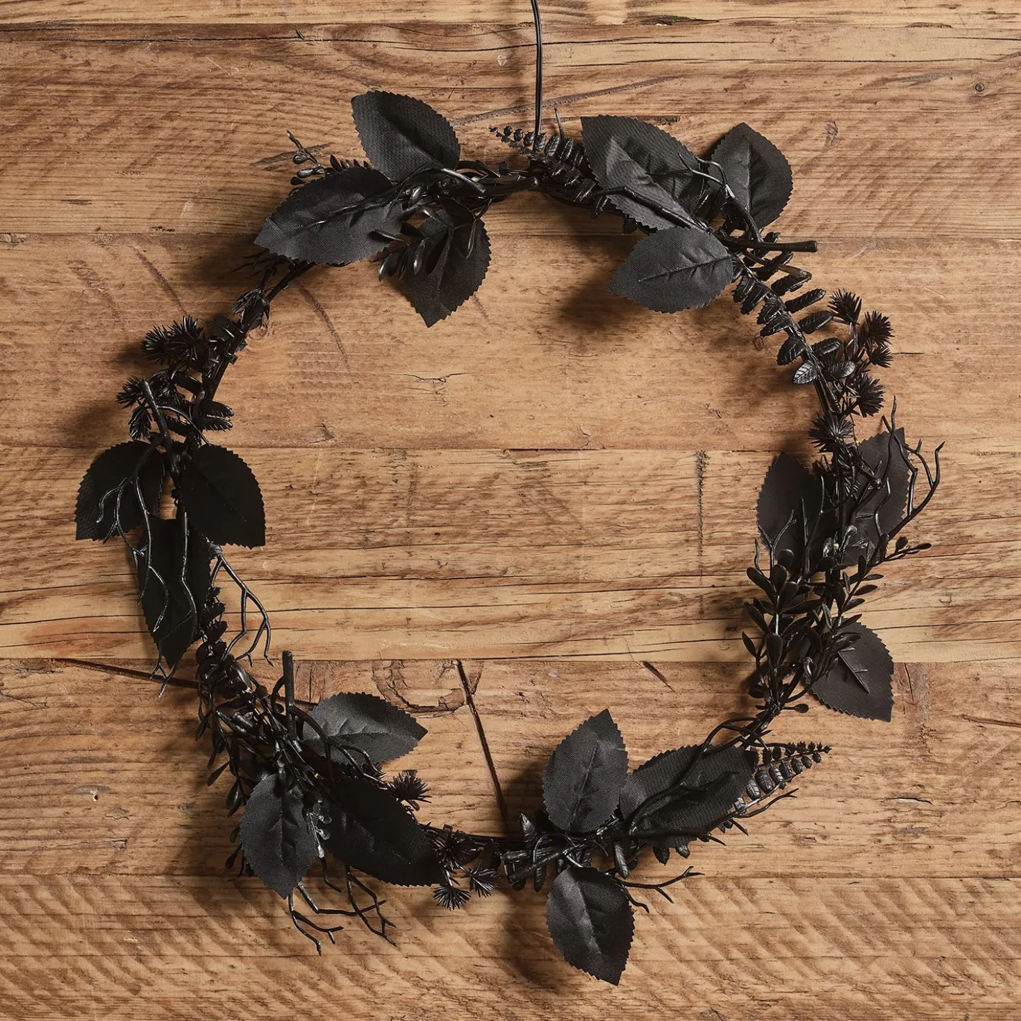 30cm Halloweenkranz schwarzes Laub mit Beleuchtung