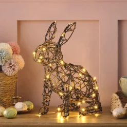 33cm Hase aus Rattan Batteriebetrieb