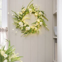 45cm LED‑Frühlingskranz mit Tulpen & Gänseblümchen in Gelb