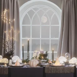10 cm LED-Glaskugel mit Timer aus Konfettiglas