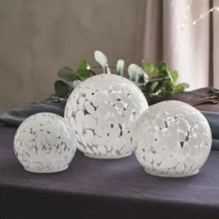 12,5cm LED-Glaskugel mit Timer in Konfetti-Glas