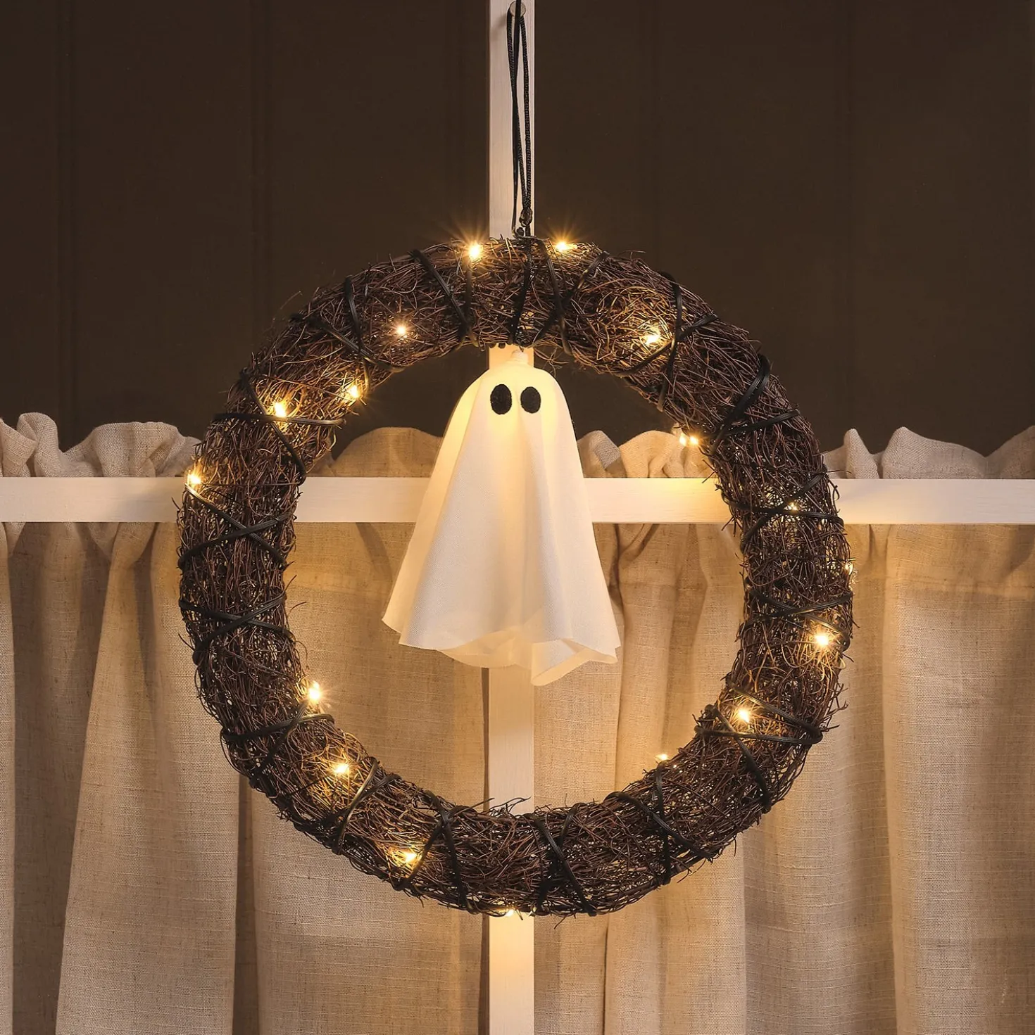 30 cm LED-Halloween-Türkranz mit Geist für den Außenbereich