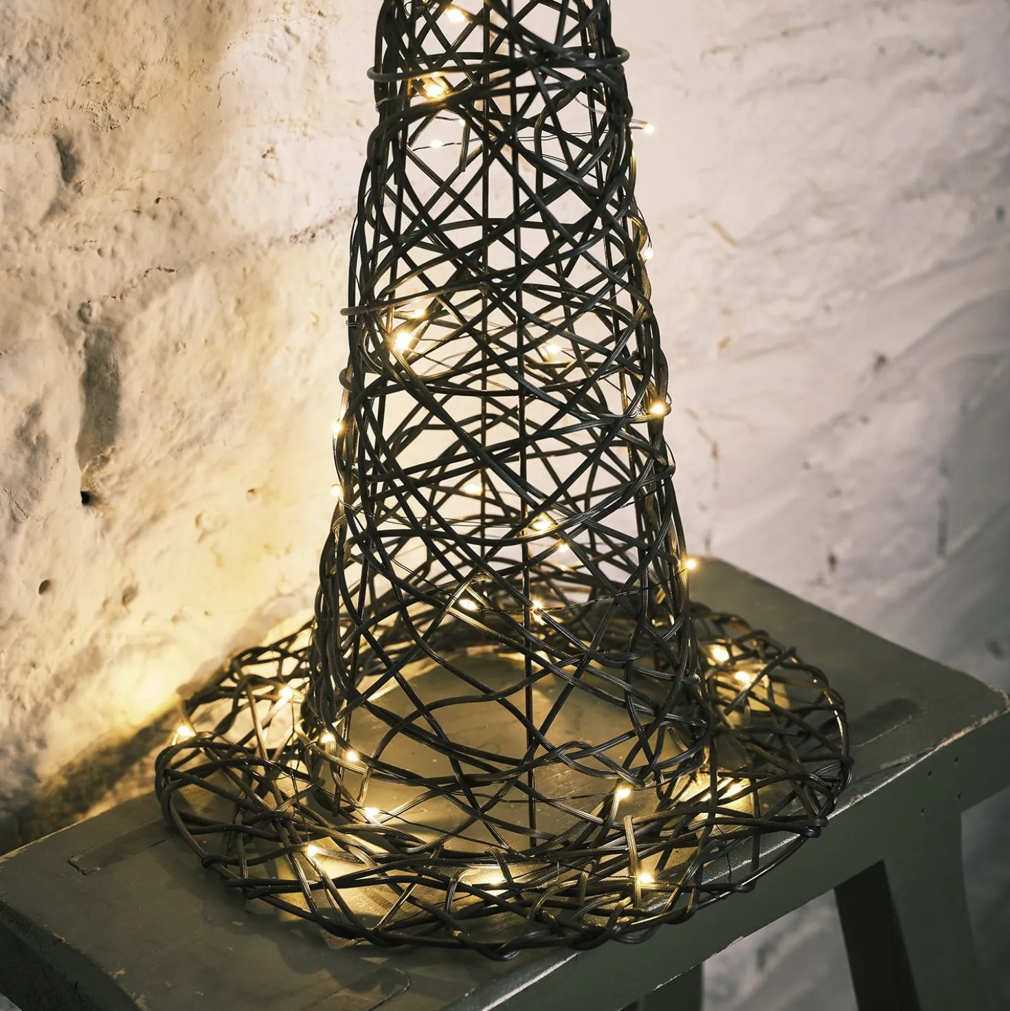 34cm LED Rattan Hexenhut