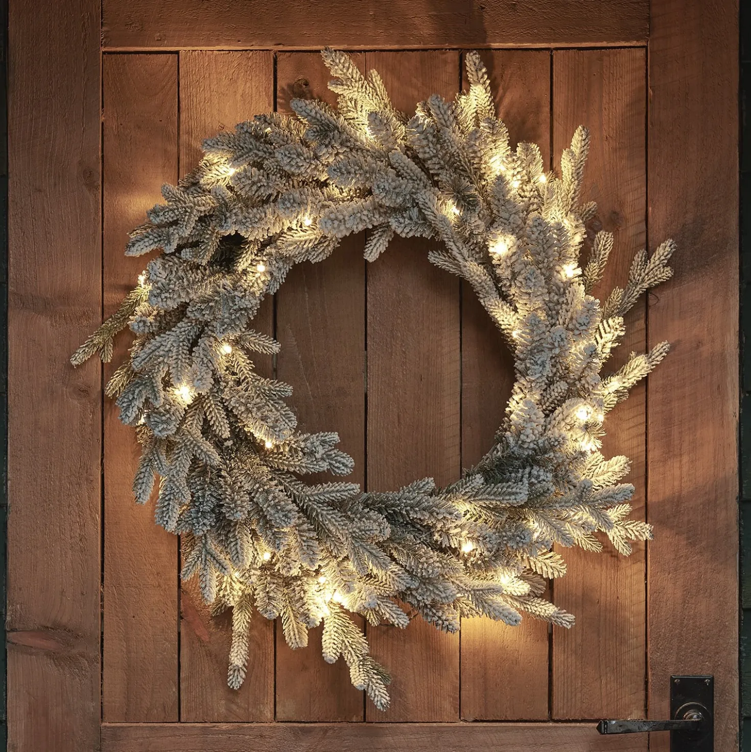 60cm verschneiter Outdoor-Kranz mit Beleuchtung