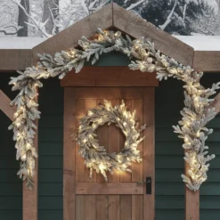 60cm verschneiter Outdoor-Kranz und 2m Weihnachtsgirlande mit Beleuchtung