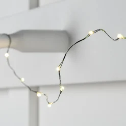 50cm Weihnachtskranz mit Mistelzweigen und Micro Lichterkette