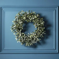 50cm Weihnachtskranz mit Mistelzweigen und Micro Lichterkette