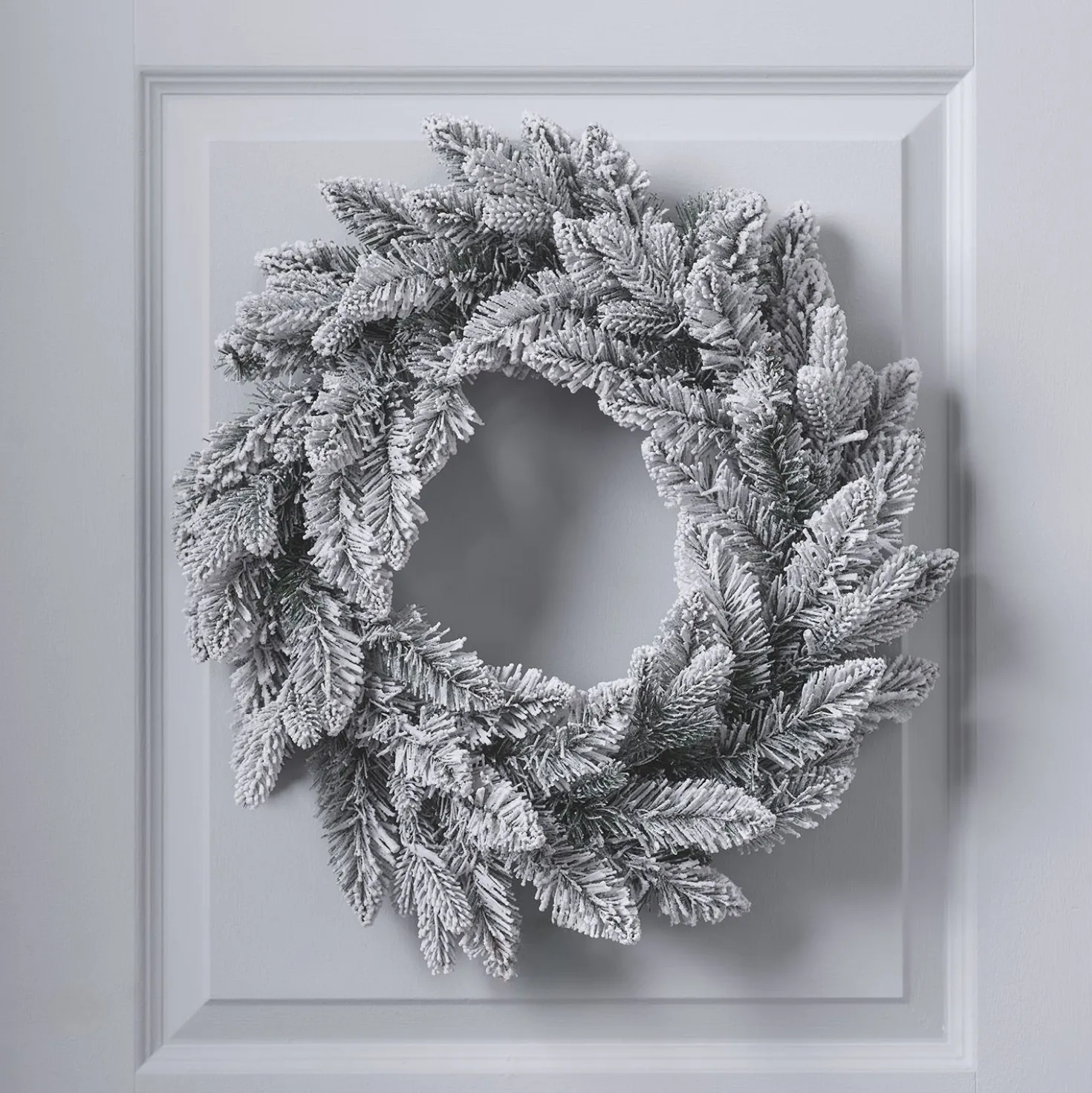 50cm Weihnachtskranz mit Schnee beleuchtet