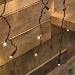 Core Connect 2m x 2m 192er LED Lichtervorhang warmweiß koppelbar schwarzes Kabel