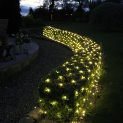 Core Connect 2m x 2m 140er LED Lichternetz warmweiß koppelbar grünes Kabel