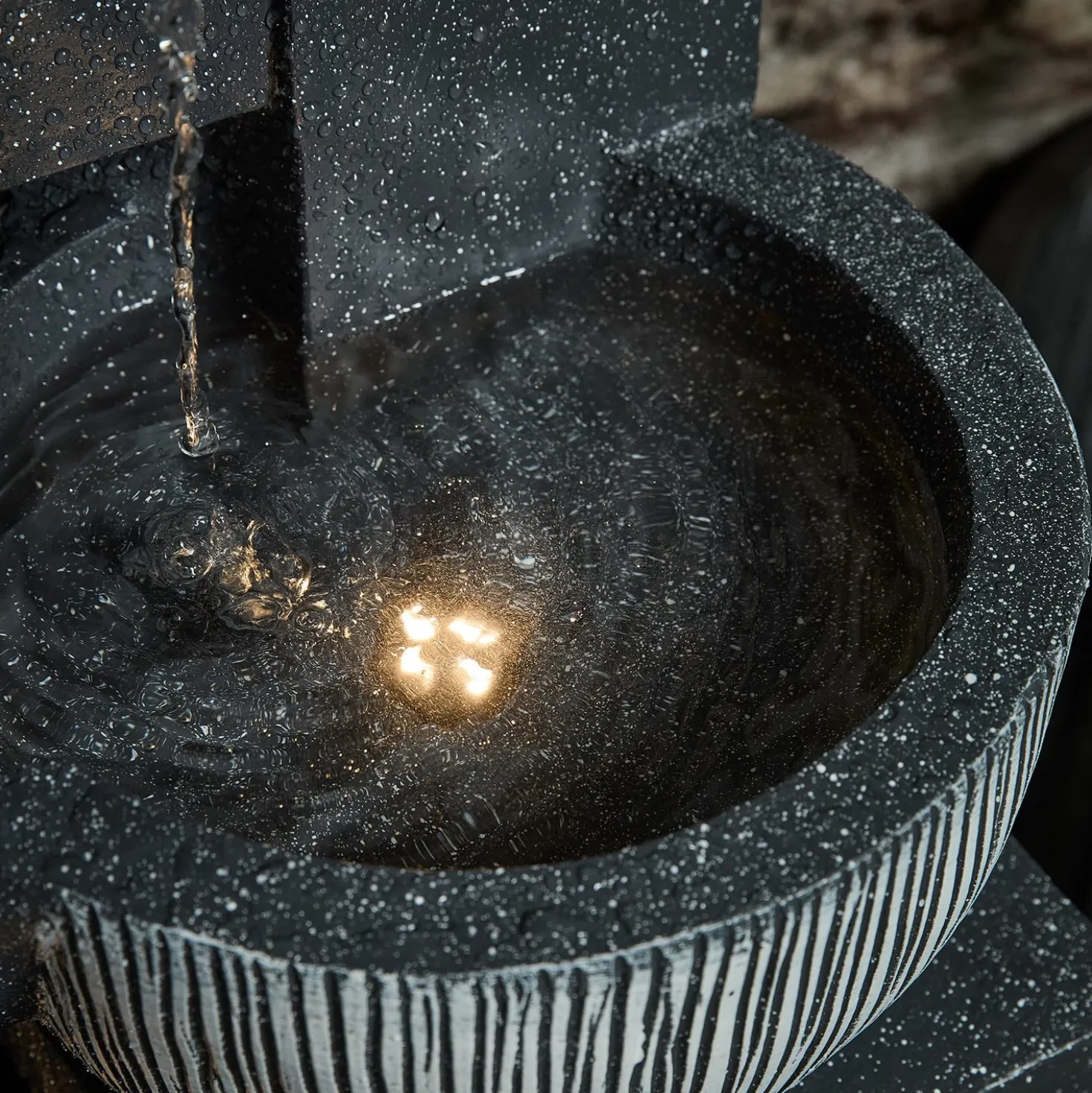 Darnbrook 116cm LED Gartenbrunnen Kaskade