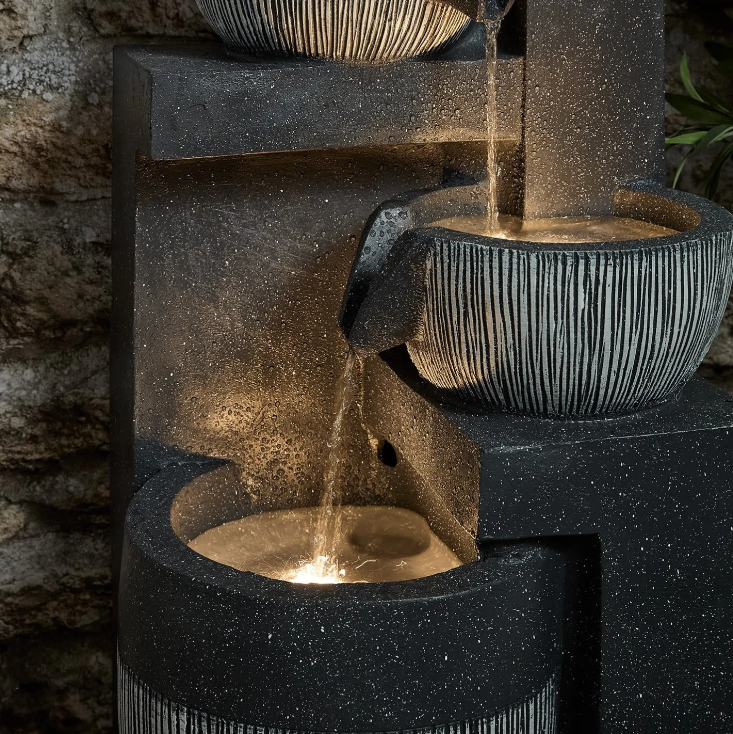 Darnbrook 116cm LED Gartenbrunnen Kaskade