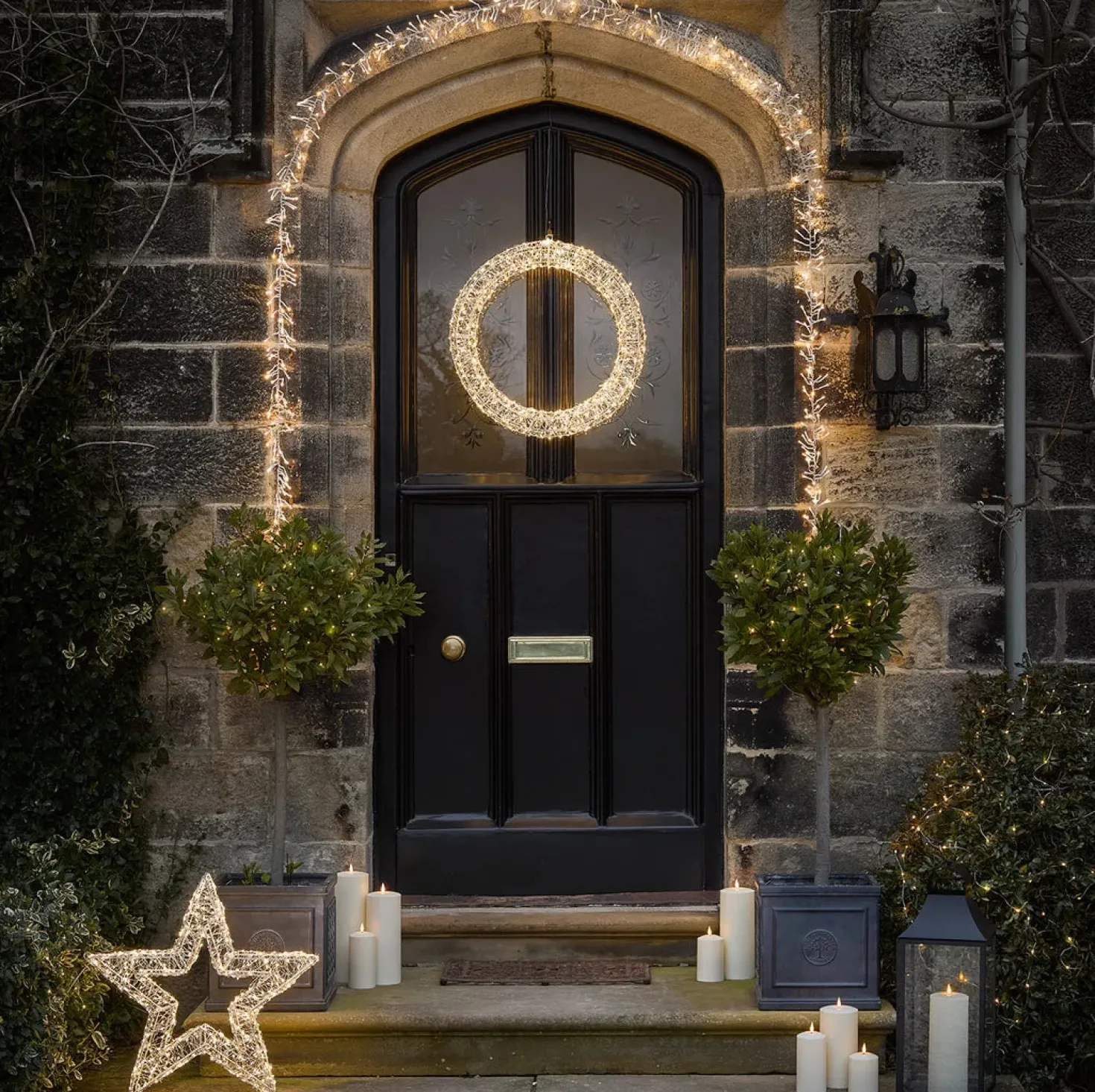 3D LED-Weihnachtskranz mit 720 LEDs in Silber 58 cm Durchmesser