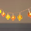 20er Ahornblatt LED-Lichterkette mit Timer Orange