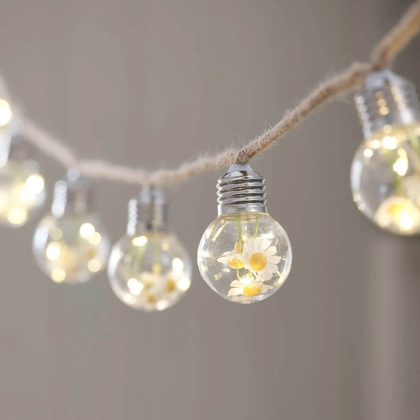 10er batteriebetriebene LED-Lichterkette mit Blumen in warmweißen Glühbirnen