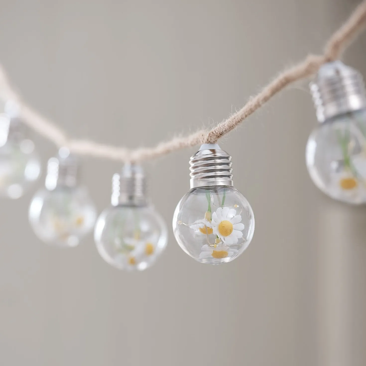 10er batteriebetriebene LED-Lichterkette mit Blumen in warmweißen Glühbirnen
