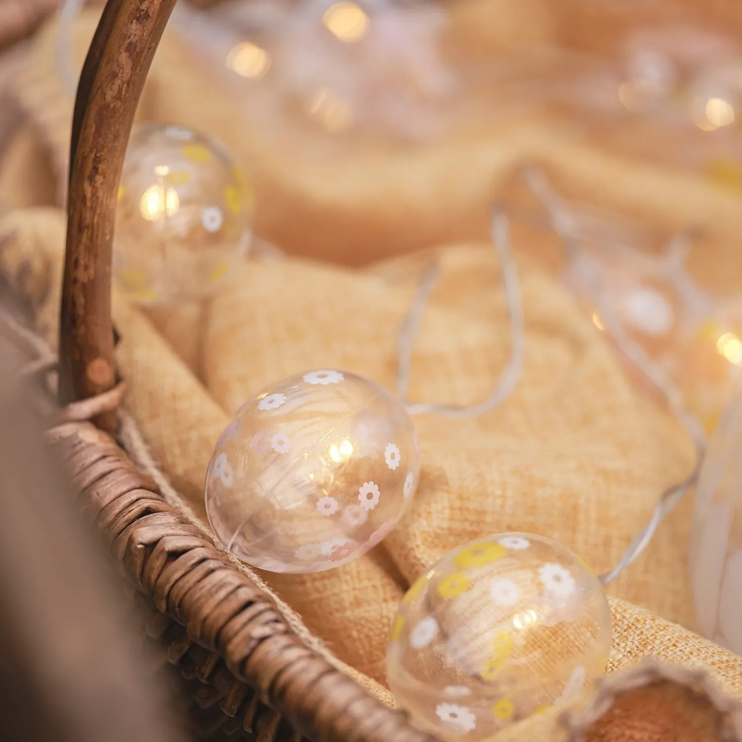 10er batteriebetriebene warmweiße Ostereier LED-Lichterkette