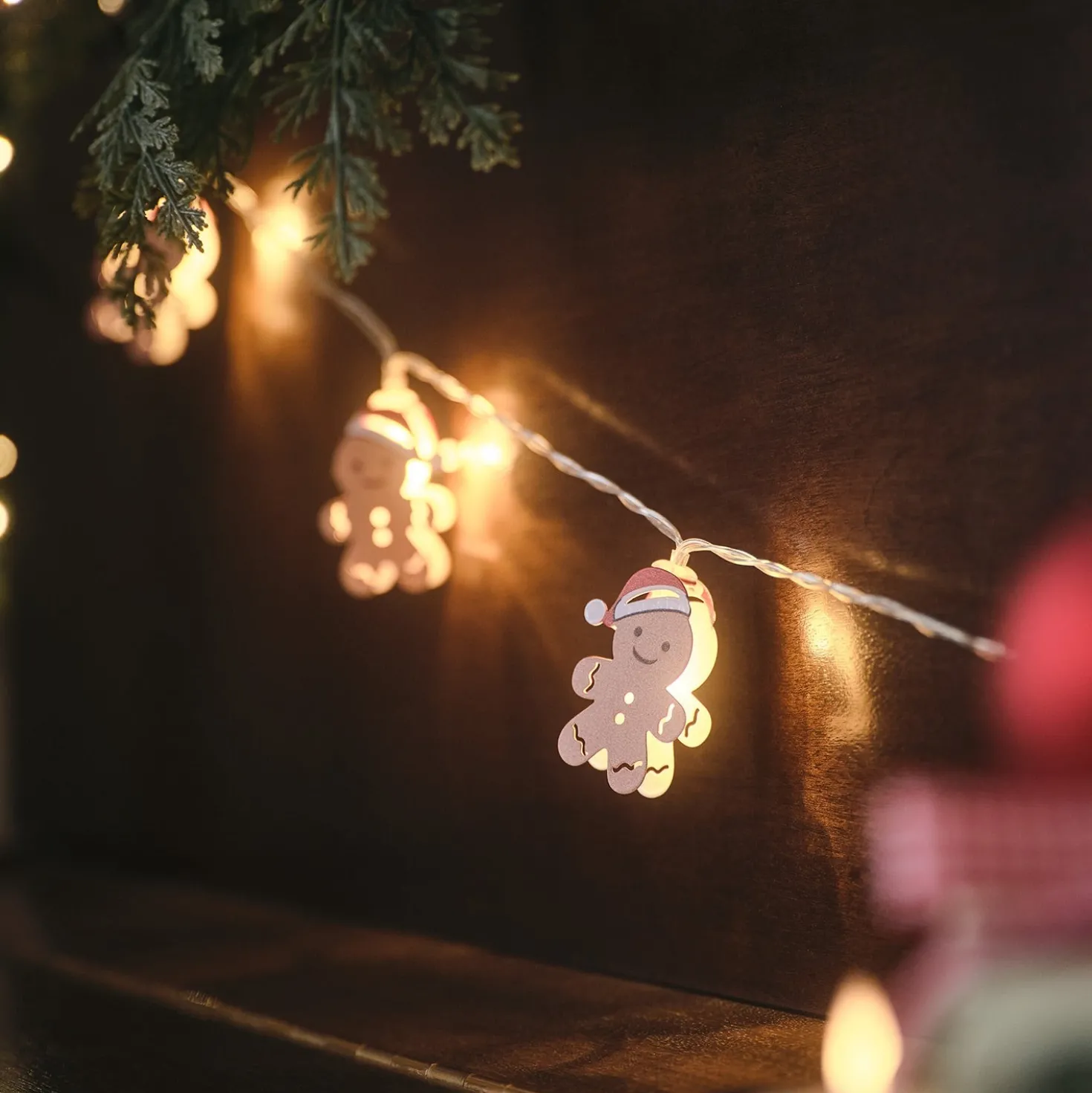 10er LED-Lichterkette mit Lebkuchenmännchen
