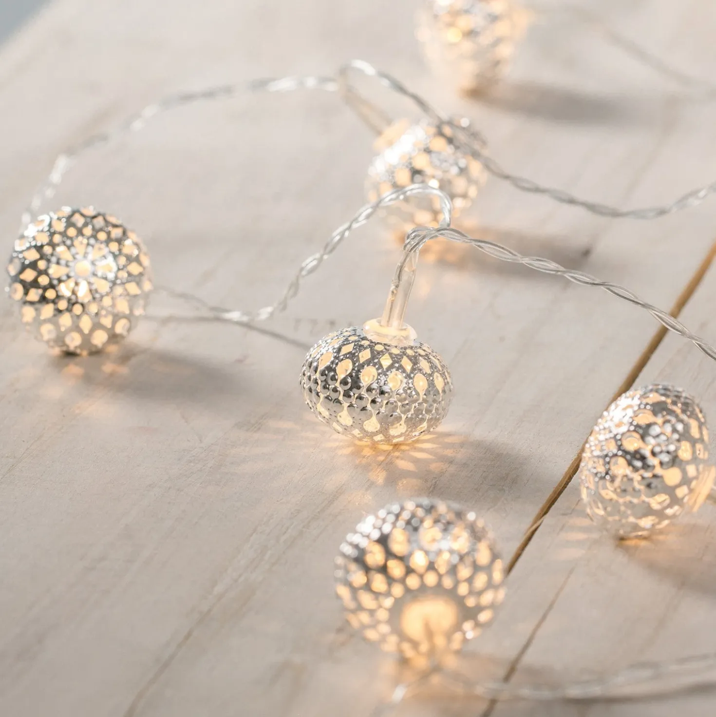 10er LED Lichterkette silberne Marokkanische Kugeln Batterie