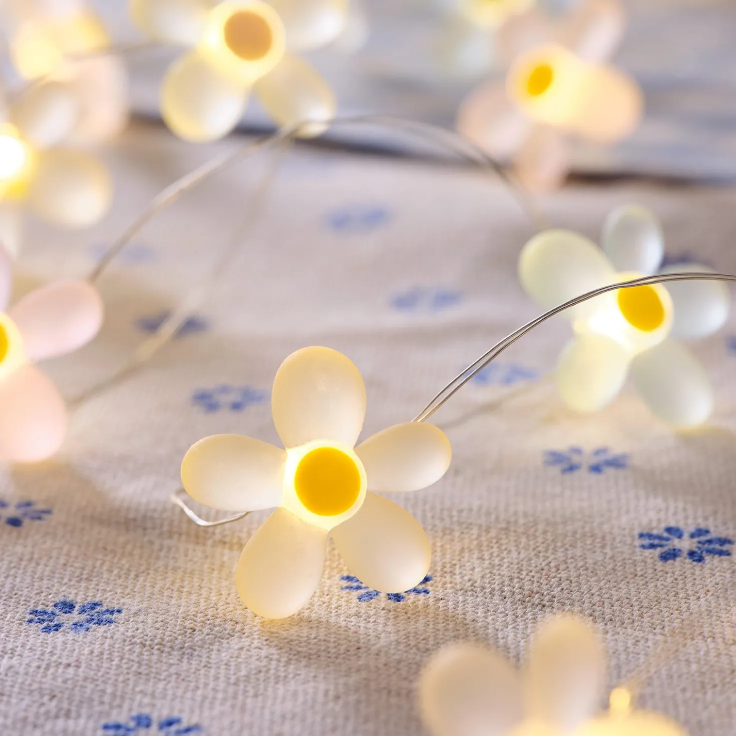20er LED Micro Lichterkette außen Gänseblümchen