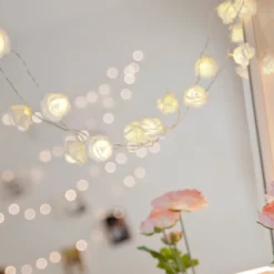 30er LED Rosen Lichterkette warmweiß