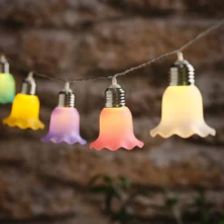 10er LED-Solar-Lichterkette pastellfarbene Blumen in Warmweiß