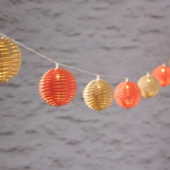 10er LED Solar Lichterkette Rattan Kugeln bunt