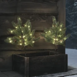 2er Set 18cm LED Stableuchten Tannenbäume mit Tannenzapfen