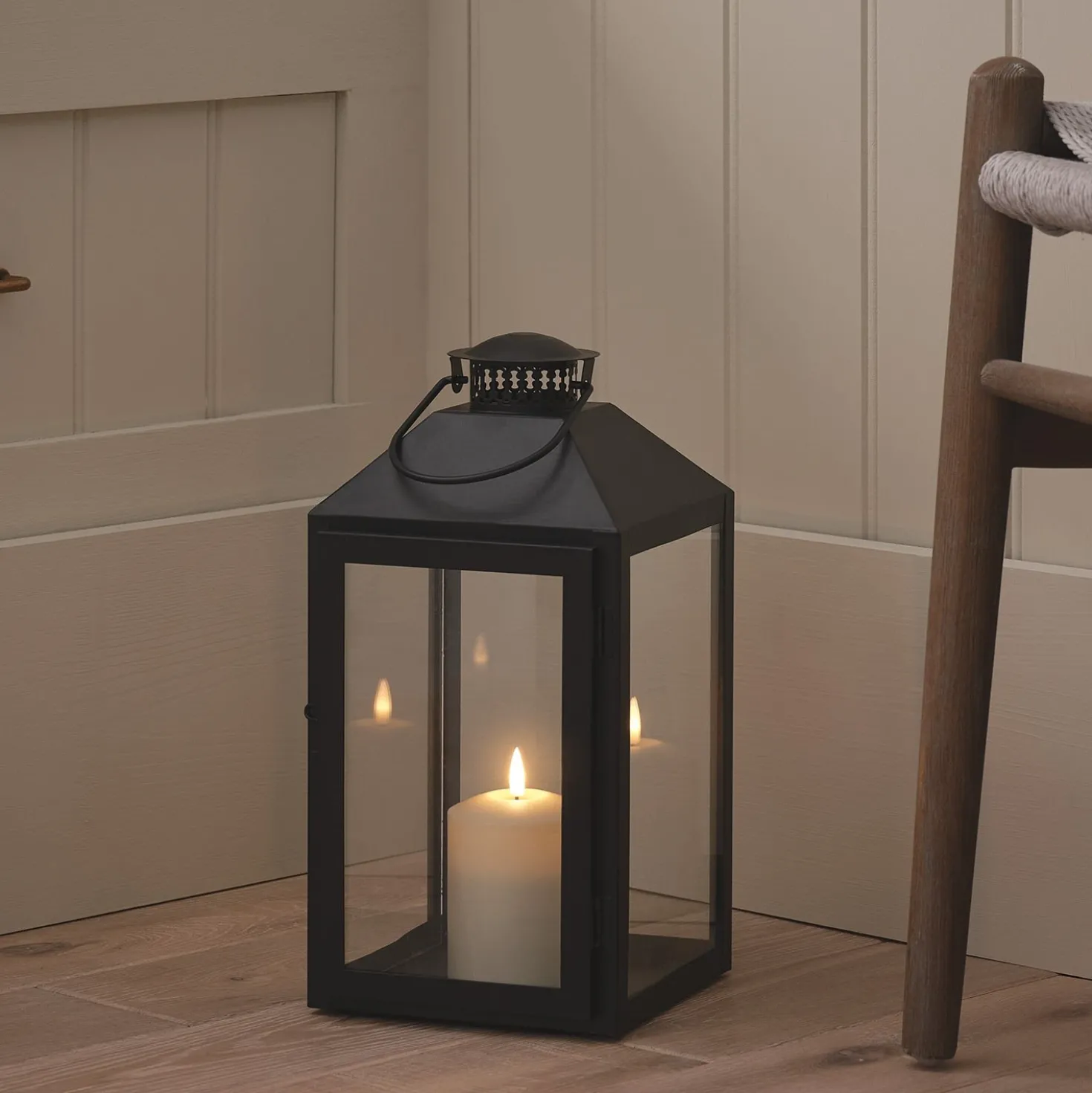 2er Set Metall-Laternen mit TruGlow® LED-Kerzen, Fernbedienung & Timer