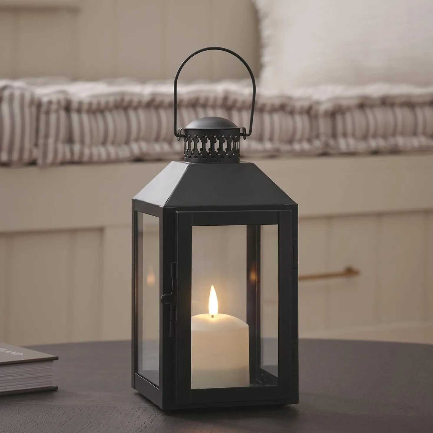 2er Set Metall-Laternen mit TruGlow® LED-Kerzen, Fernbedienung & Timer