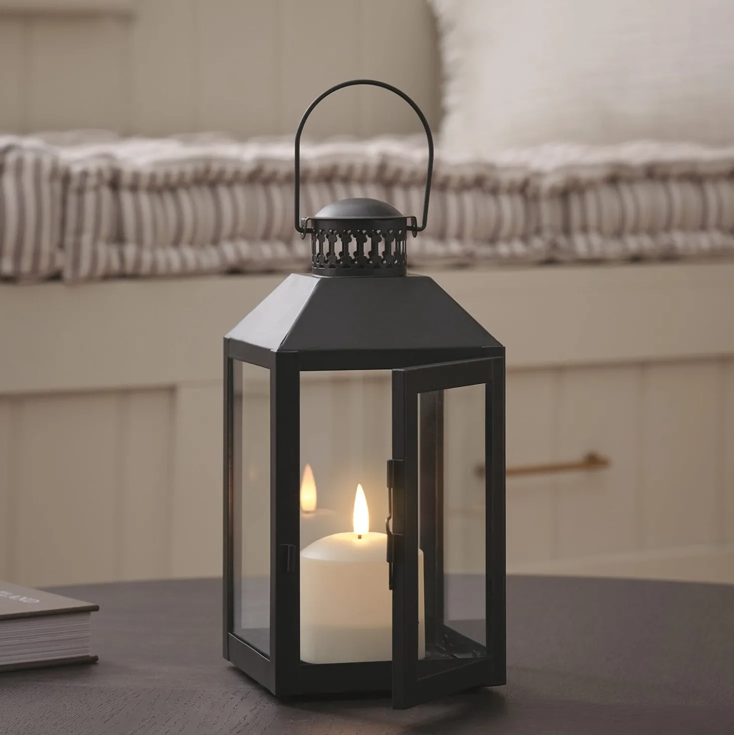 2er Set Metall-Laternen mit TruGlow® LED-Kerzen, Fernbedienung & Timer