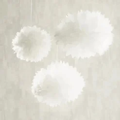 9er Set Pompons in weiß, rosa und crème