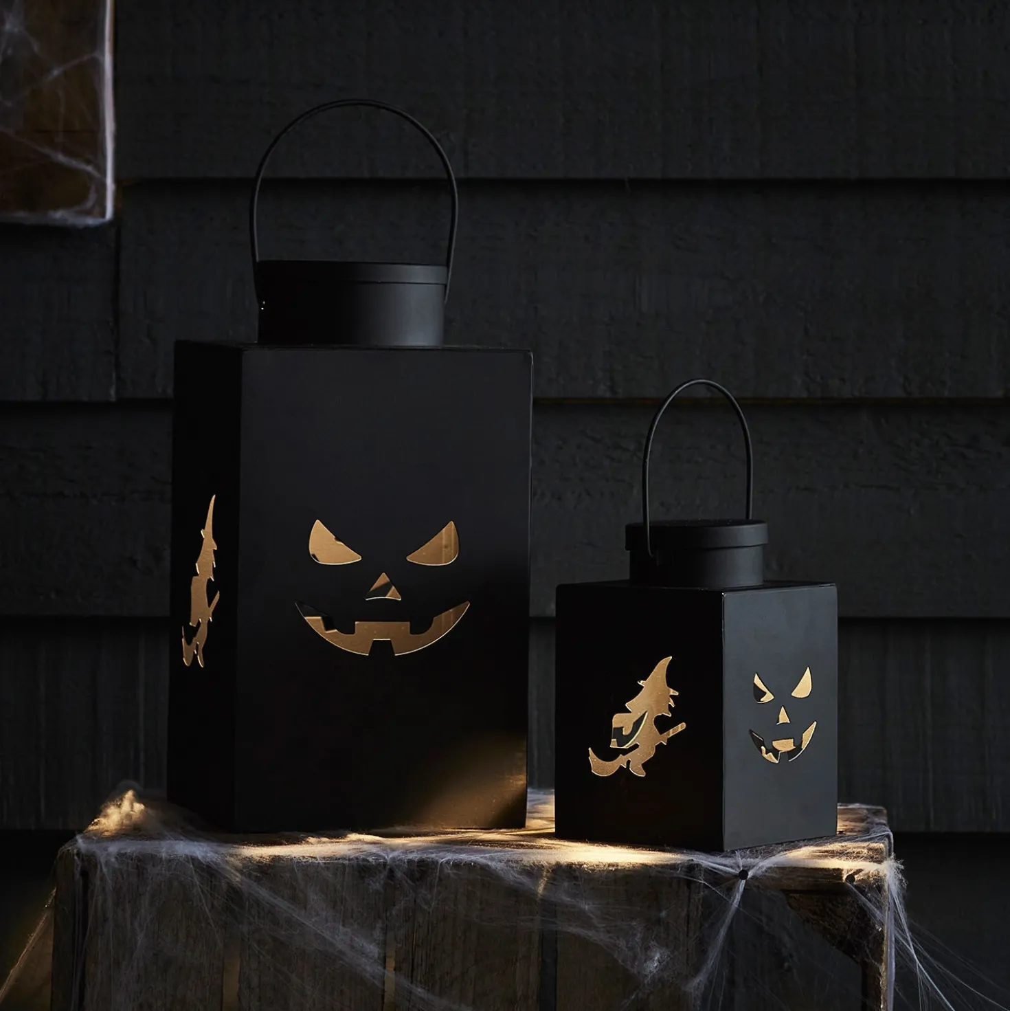 2er Set schwarze Halloween Laternen aus Metall