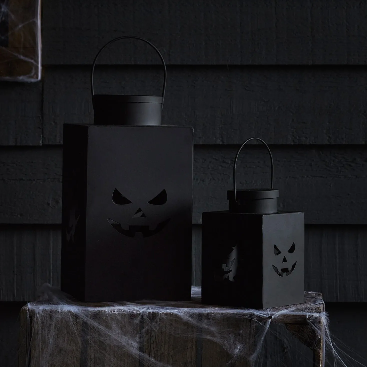 2er Set schwarze Halloween Laternen aus Metall