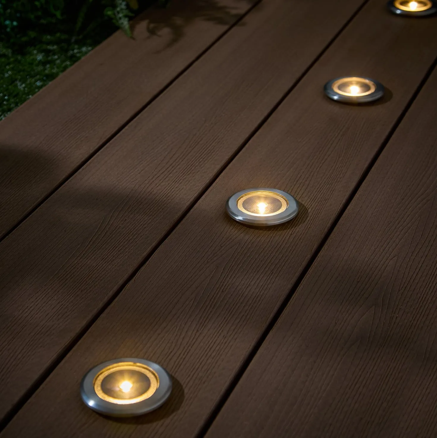 4er Set Solar Terrassen‑Einbaustrahler in Warmweiß, Silber