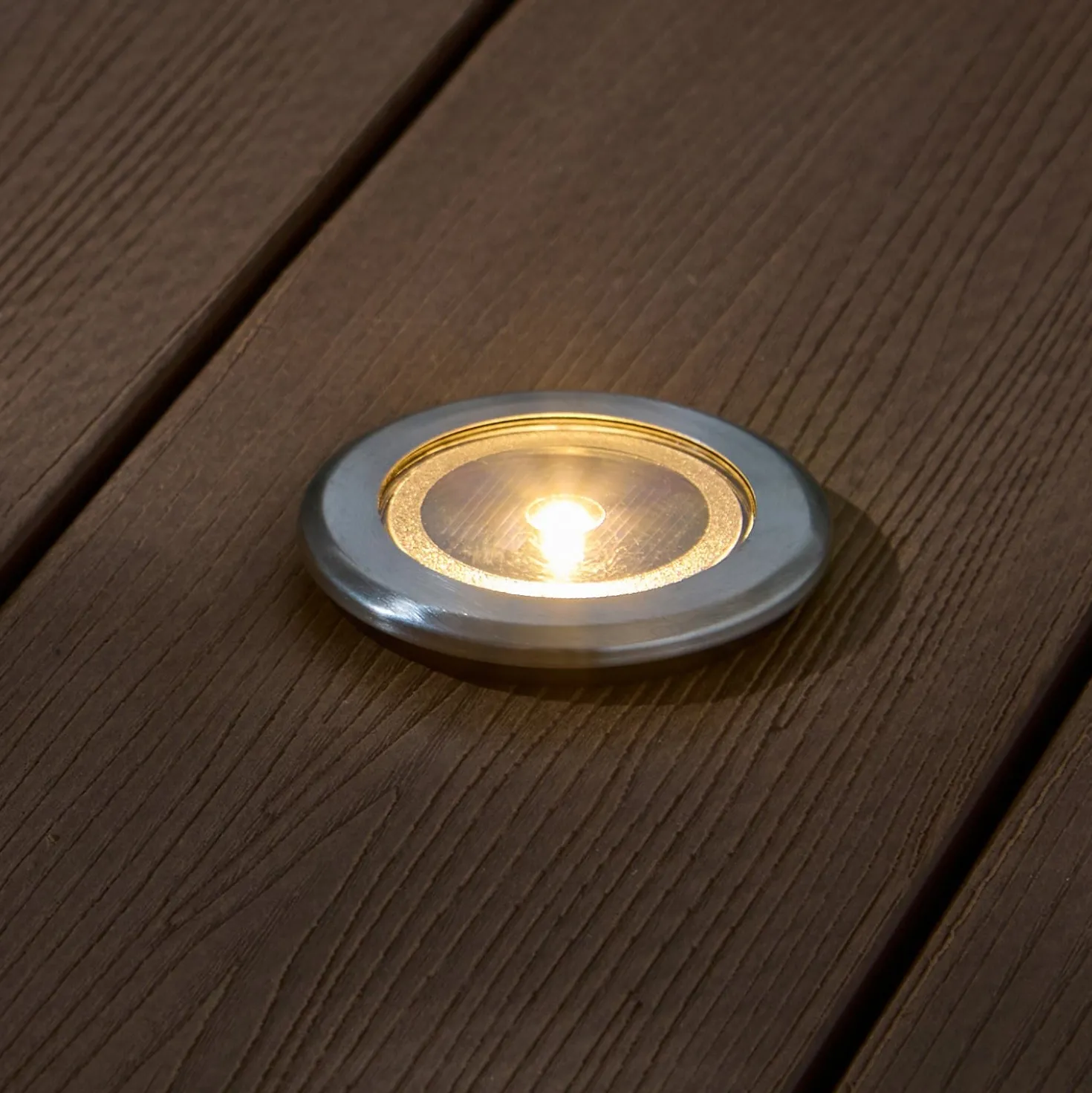 4er Set Solar Terrassen‑Einbaustrahler in Warmweiß, Silber