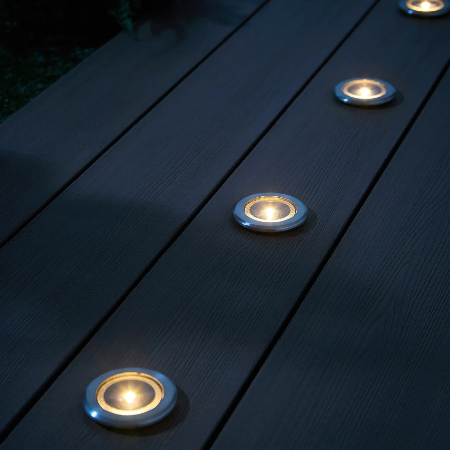 4er Set Solar Terrassen‑Einbaustrahler in Warmweiß, Silber